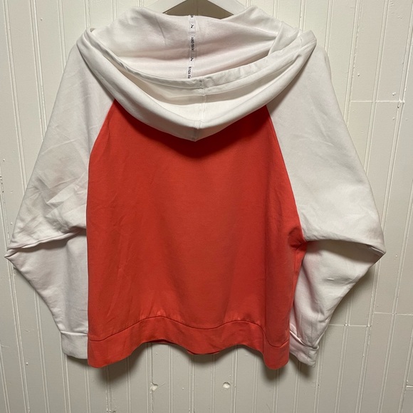 PUMA 1/2 zip pullover size large - Picture 2 of 6